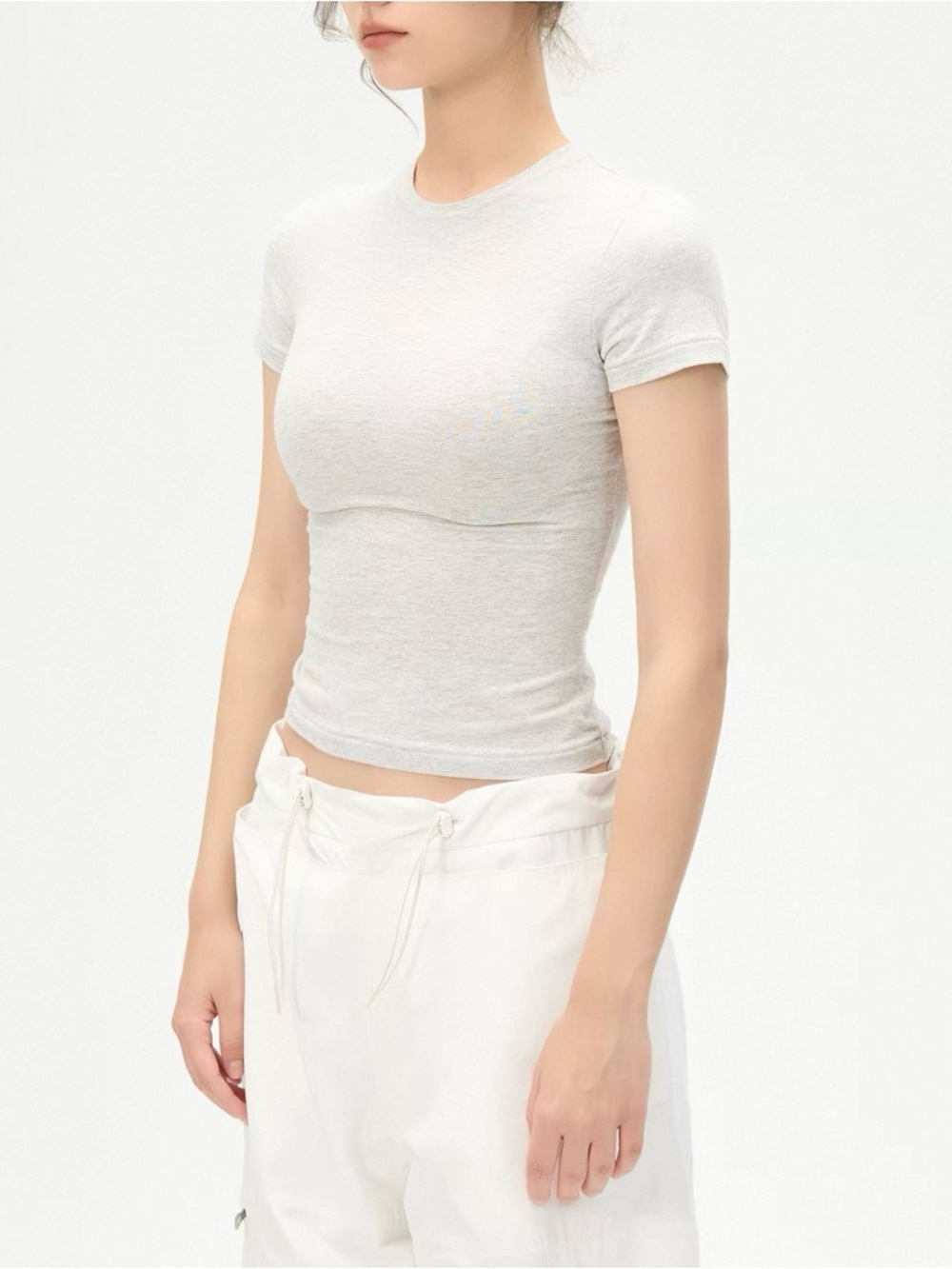 Women’s Short Sleeve Crewneck Top in Light Gray